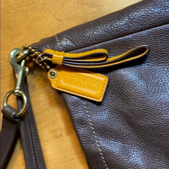 Large Leather Coach Purse - Picture 9 of 16